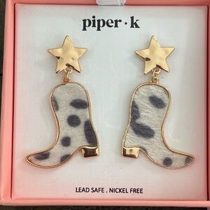 Piper Gold Star Cowboy Boot Dangling Earrings